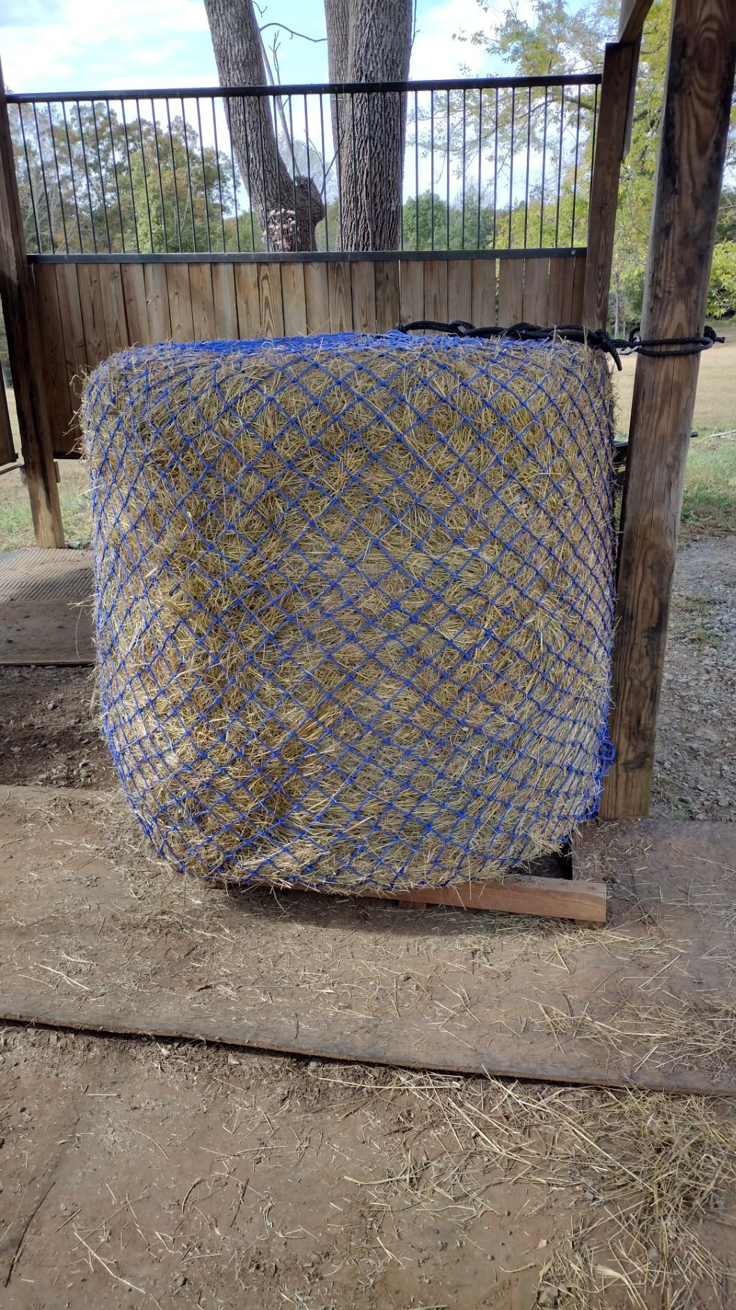 Large Round Bale Net Field Haynet 2" Holes Slower Feed Hay Net Size 5ft x 4ft