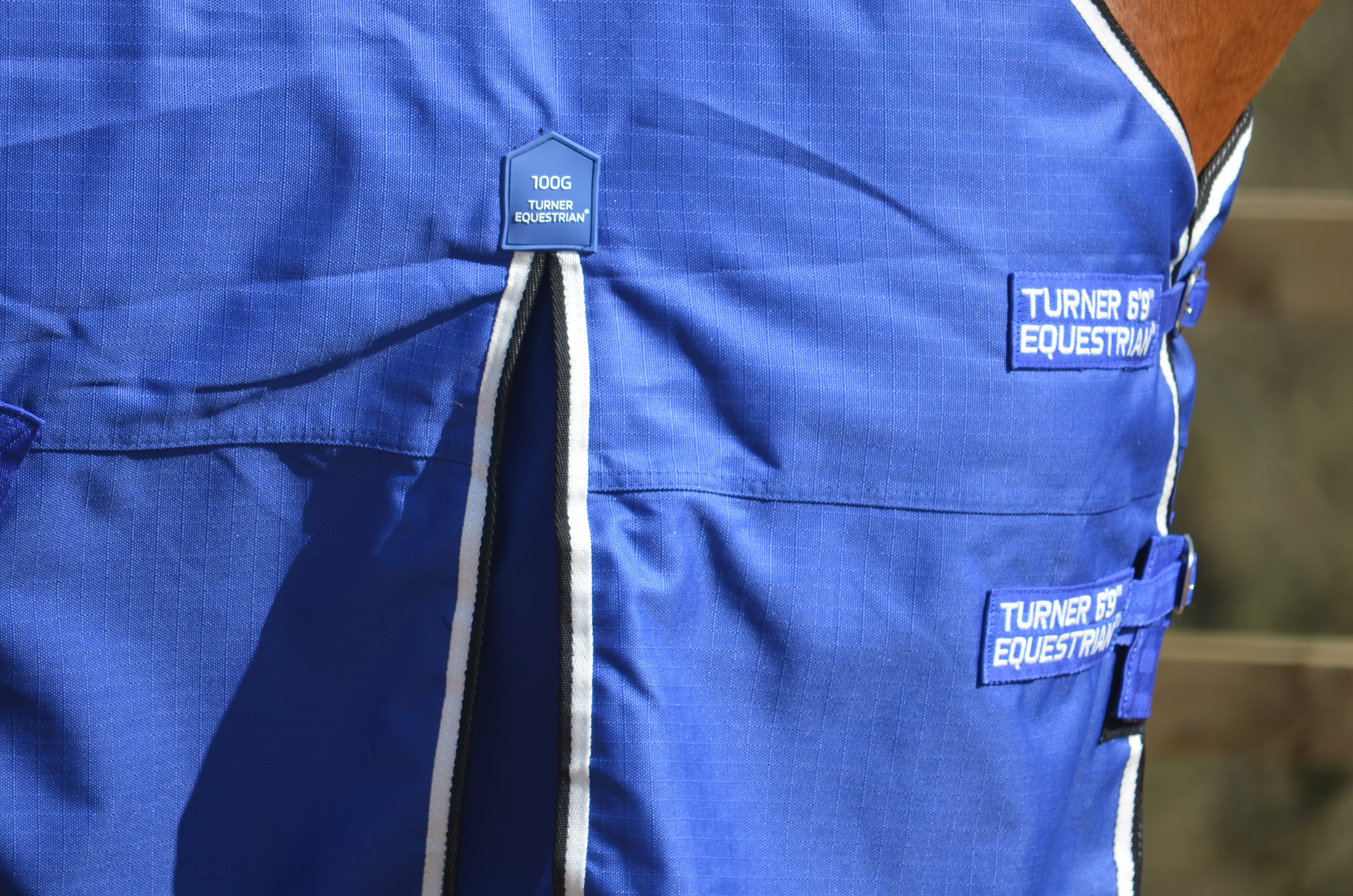 Lightweight 600D and 1200D Turnout Rug 100g Fill Royal Blue