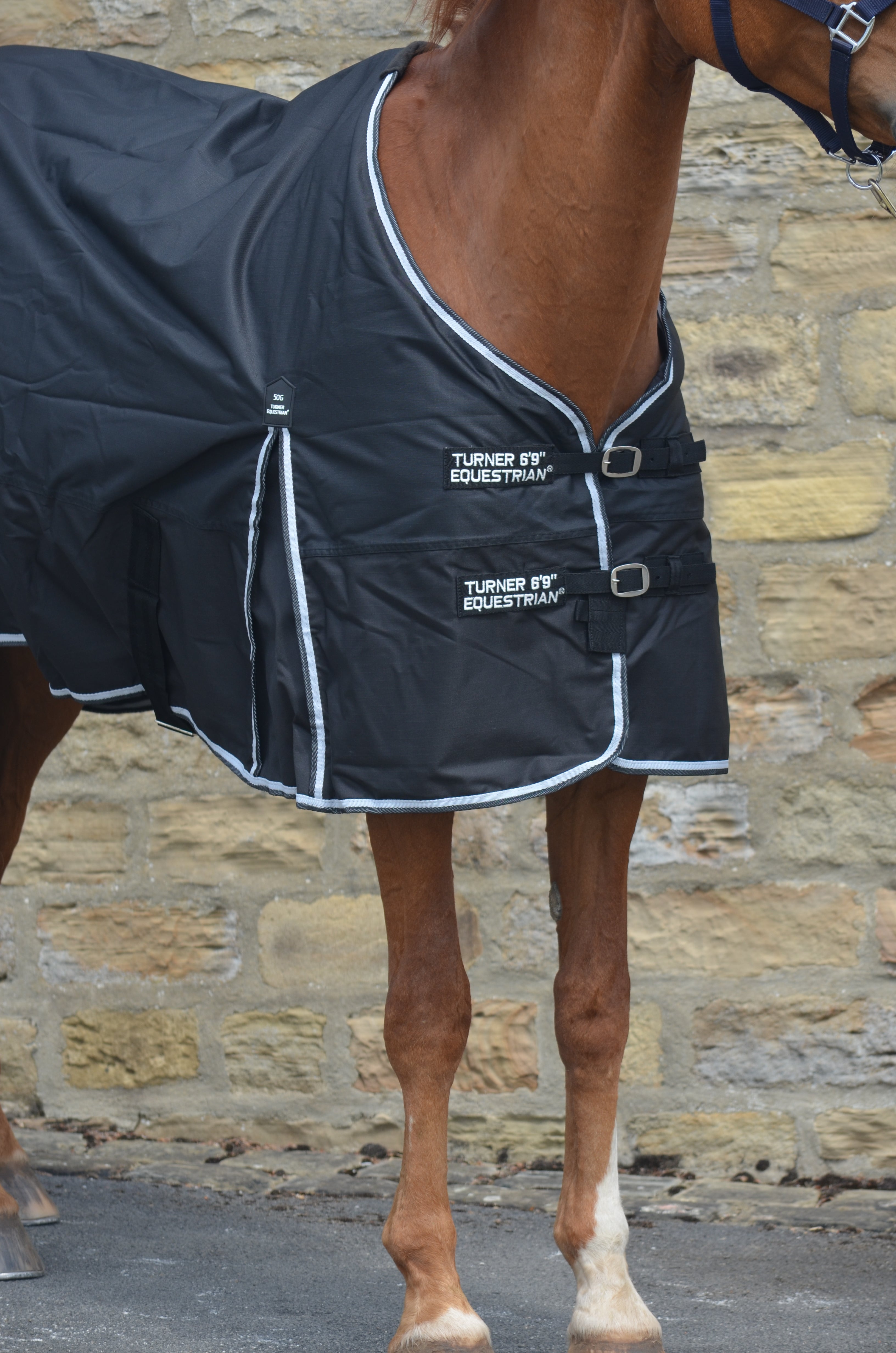 Lightweight 600D Turnout Rug 50g Fill Black