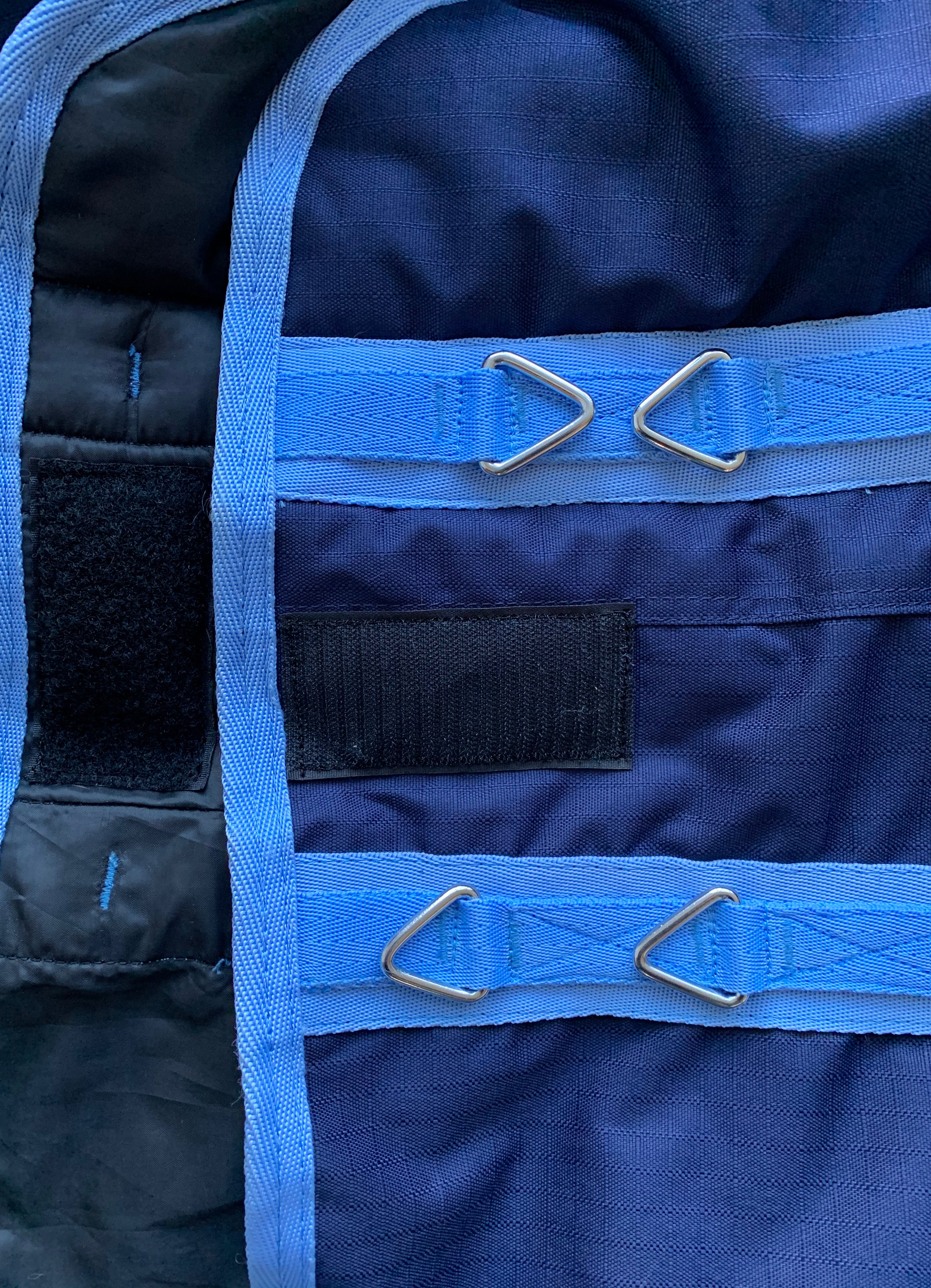 Turners Mediumweight Combo 200g Fill Waterproof Turnout Rug with Neck